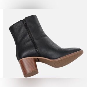 Minelli Black Leather Square-Toe Boots